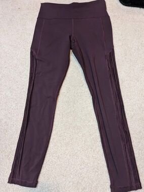 Athleta Shakti mesh 7/8 tight burgundy